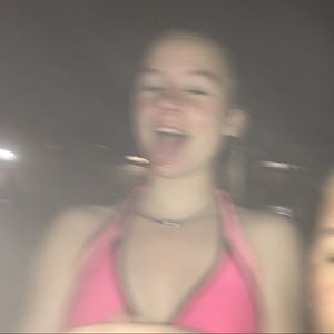 Meet your Posher, Ava